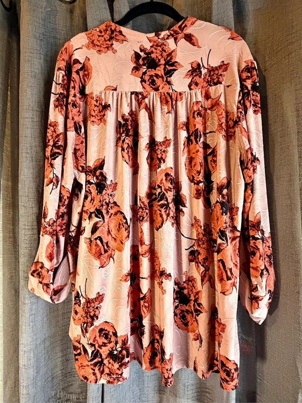 Verarose Woman Floral Tunic in Pink & Orange Size 2X Like New - Picture 2 of 3